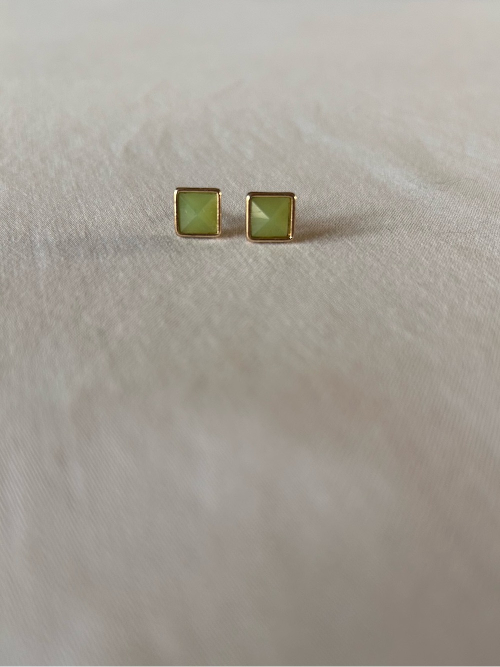Light Green Faceted Square Stud Earrings Gold Tone